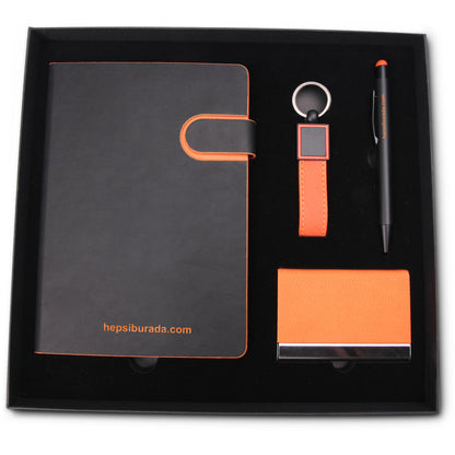 Promosyon Tarihsiz Defter + Metal-Deri Anahtarlık + Kartvizitlik + Metal Tükenmez Kalem Kutulu Hediyelik Set GT01037 · GT01037-06